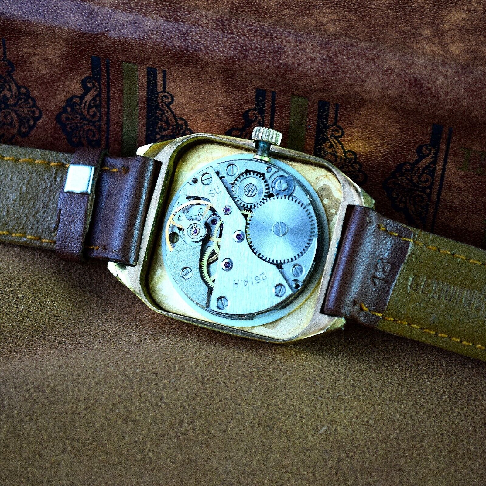 RARE Soviet Wristwatch Raketa Classic Mens Mechanical 2614 H WristWatch USSR