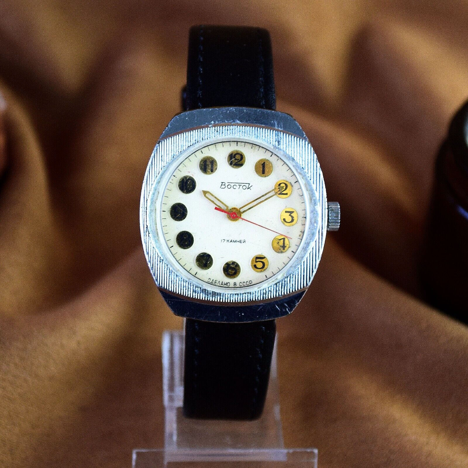 Soviet Wristwatch VOSTOK Mens Mechanical Vintage Watch Beige Dial Montre Homme