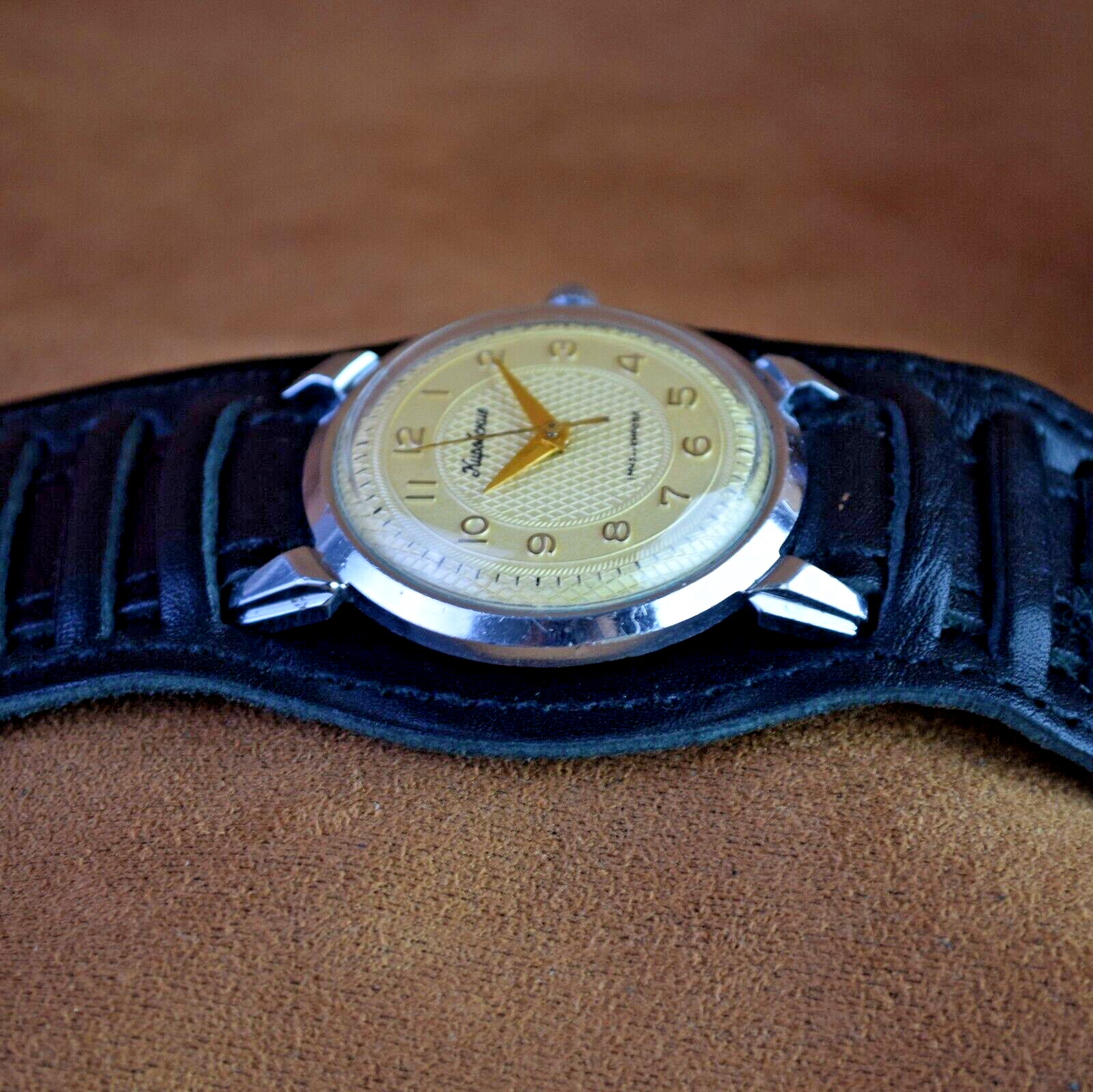 Soviet Wristwatch Kirovskie Rodina Poljot Watch Mechanical Watch 16 Jewels 1MChZ