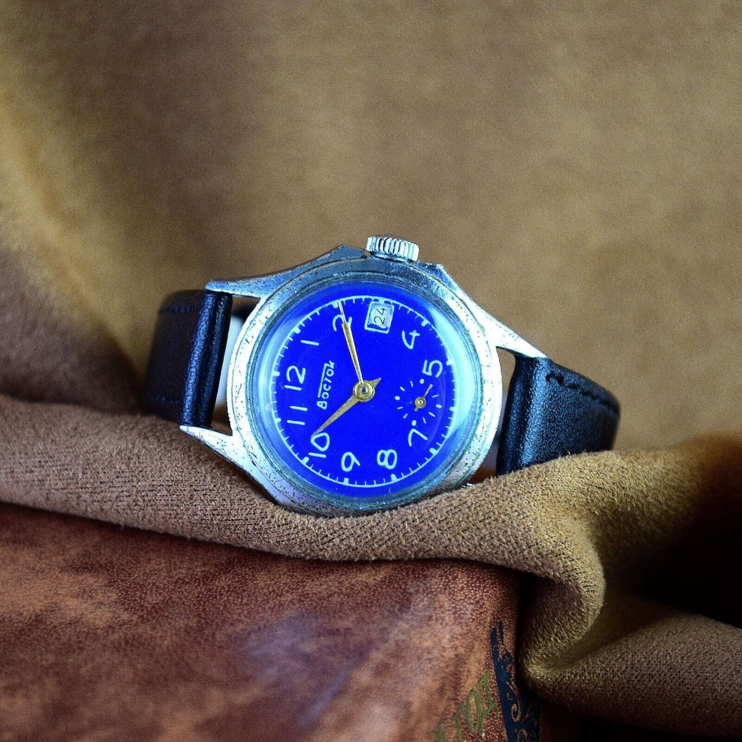 Soviet Wristwatch VOSTOK Mens Mechanical Vintage Watch Blue Dial Montre Homme