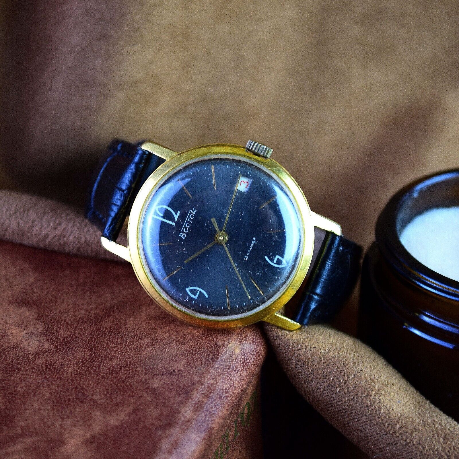 Soviet Vintage Wristwatch VOSTOK Mens Mechanical Vintage Watch Gray Dial