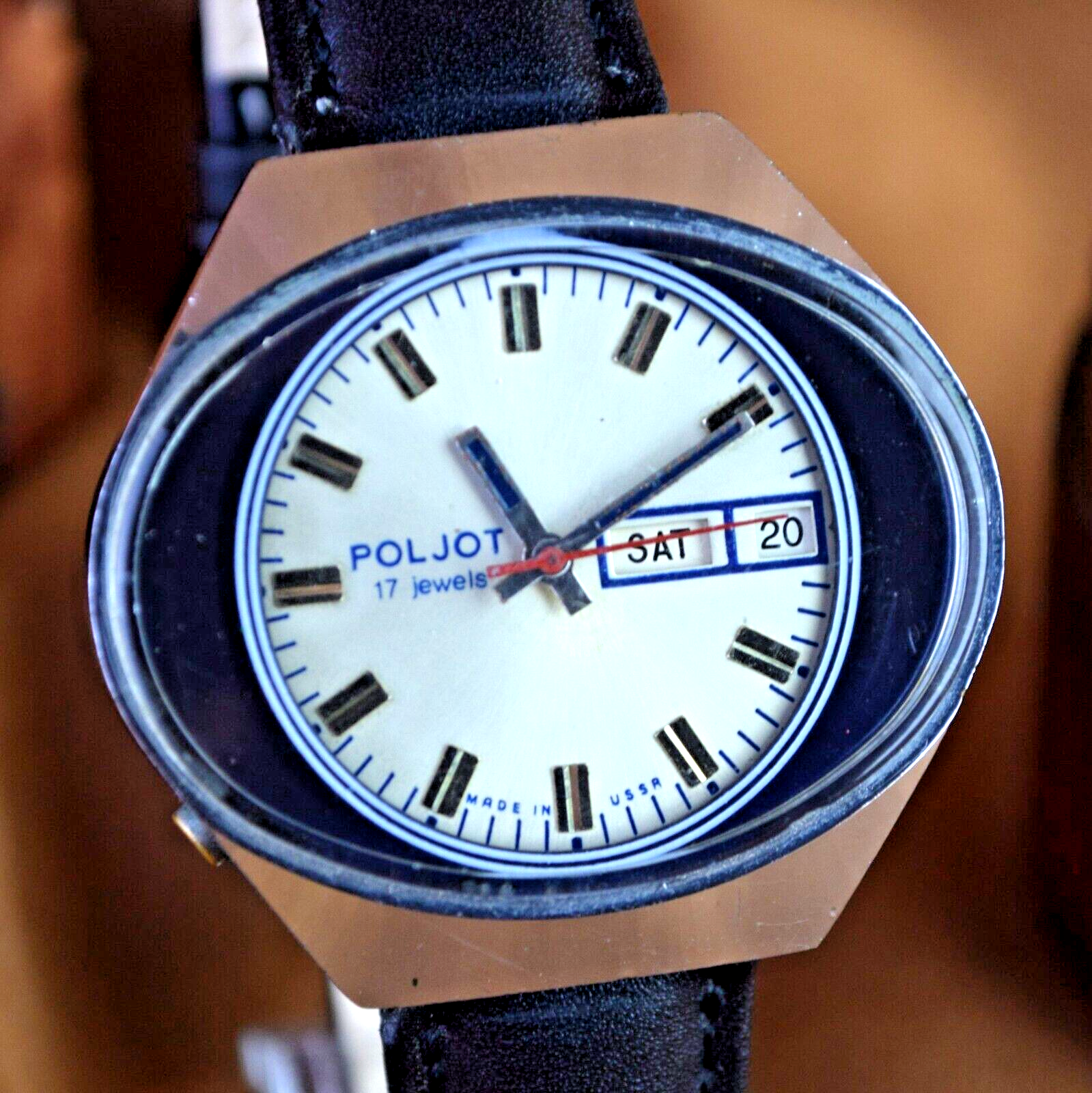 Vintage Soviet Watch POLJOT Stadium Fish Eye Calendar Mechanical USSR Mens Watch