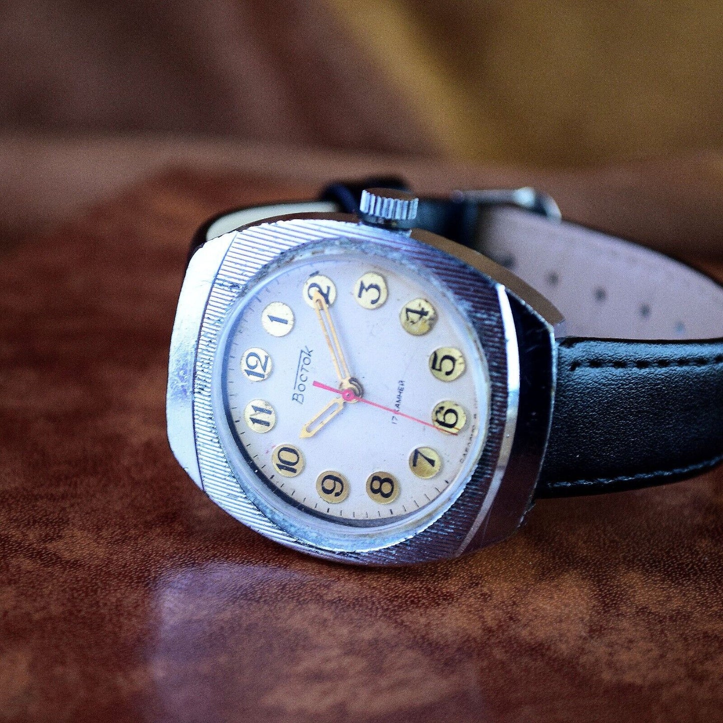 Soviet Wristwatch VOSTOK Mens Mechanical Vintage Watch Beige Dial Montre Homme