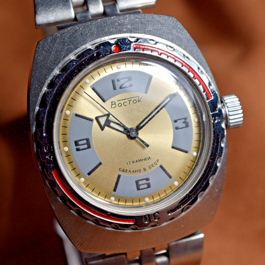 Soviet Wristwatch VOSTOK AMPHIBIAN Diver 200M VINTAGE WATCH Gold Dial USSR Watch