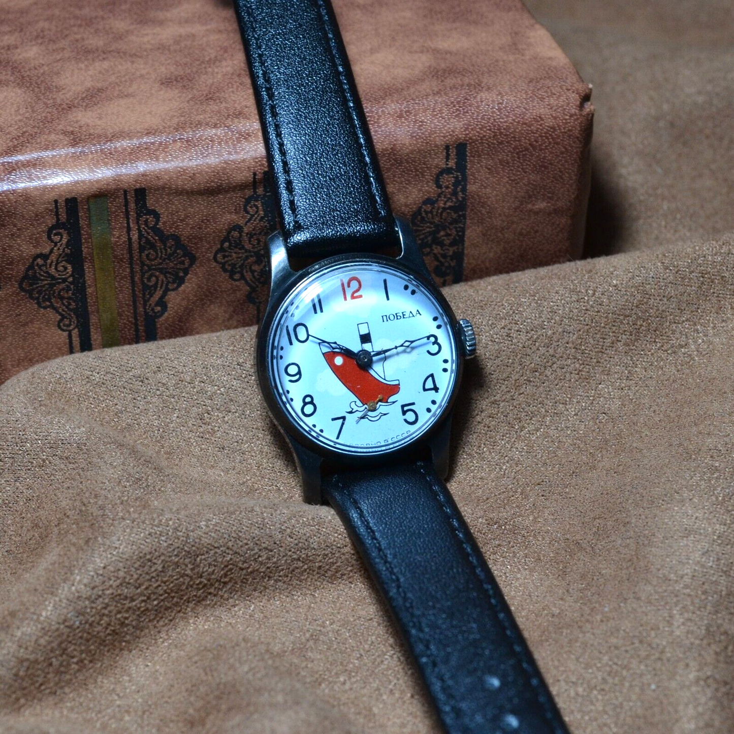 SOVIET Watch POBEDA Red Ship Vintage Pobeda ZIM Soviet Mechanical Watch USSR
