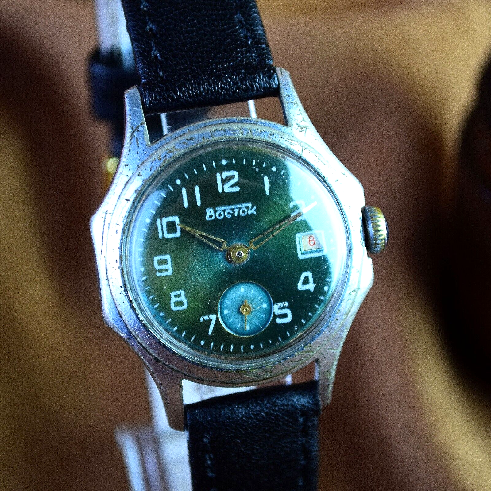 Soviet Wristwatch VOSTOK Mens Mechanical Vintage Watch Green Dial Montre Homme