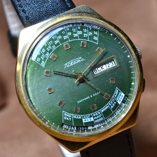 Soviet Watch RAKETA COLLEGE Perpetual Calendar USSR  Mechanical HA 2628 Vintage