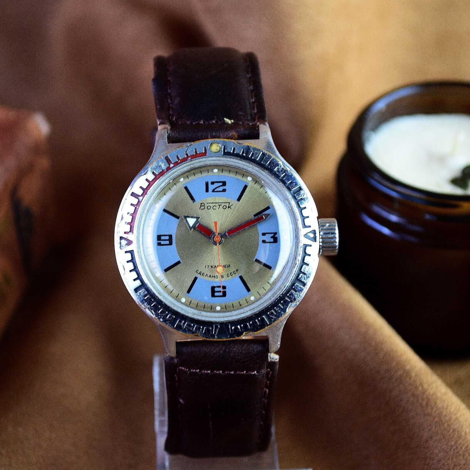 Soviet Wristwatch VOSTOK AMPHIBIAN Diver 200M VINTAGE WATCH Gold Dial Watch