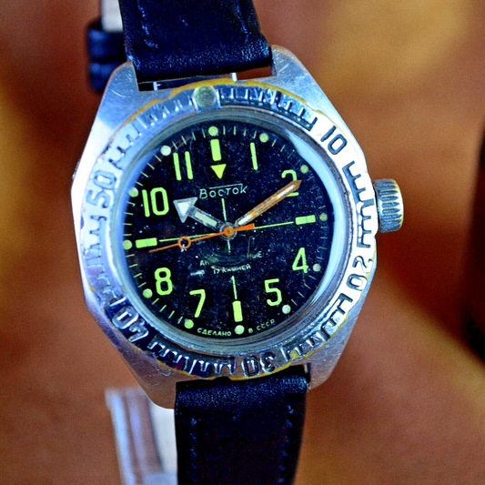 Soviet Wristwatch VOSTOK AMPHIBIAN Diver Military Mens Watch Equipment Wostok