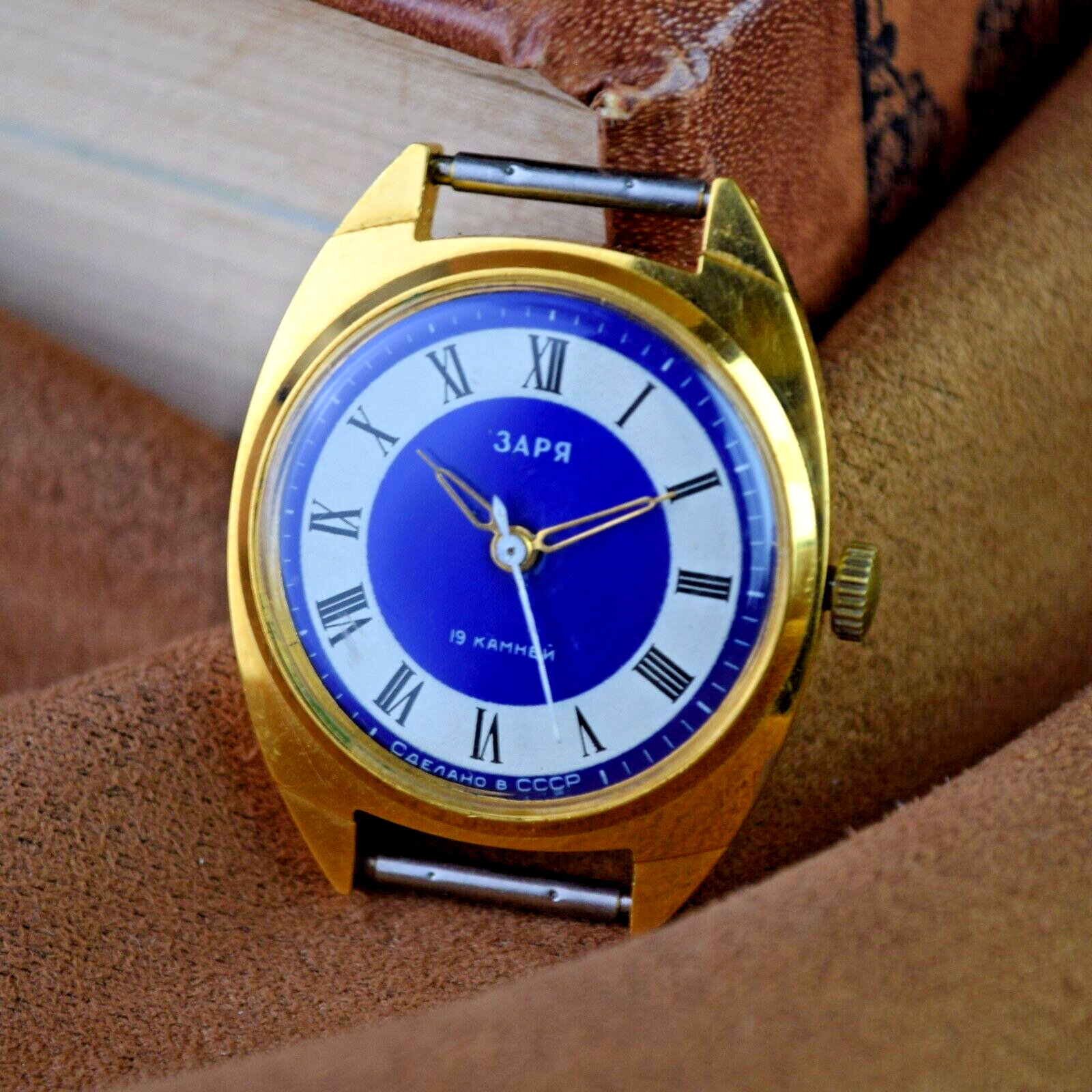 Soviet Wristwatch Women ZARIA Vintage Ladies Mechanical Watch ZARIA Blue Dial