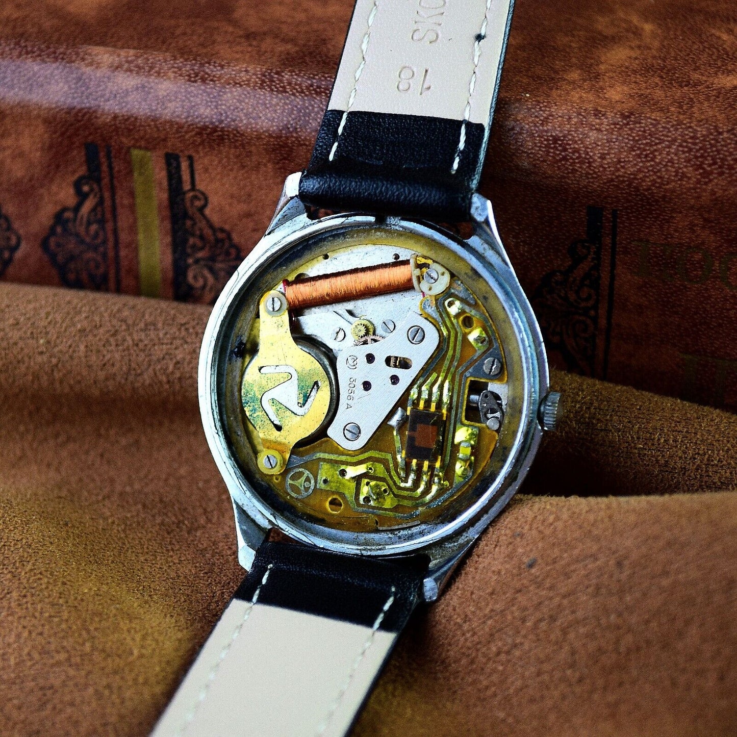 Soviet Wristwatch SLAVA Sport Quartz Vintage Mens Watch Vintage Slava Watch