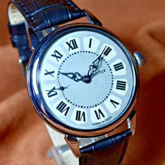 VINTAGE WRISTWATCH CLASSIC Marriage Wristwatch Soviet Mtns WATCH Ussr