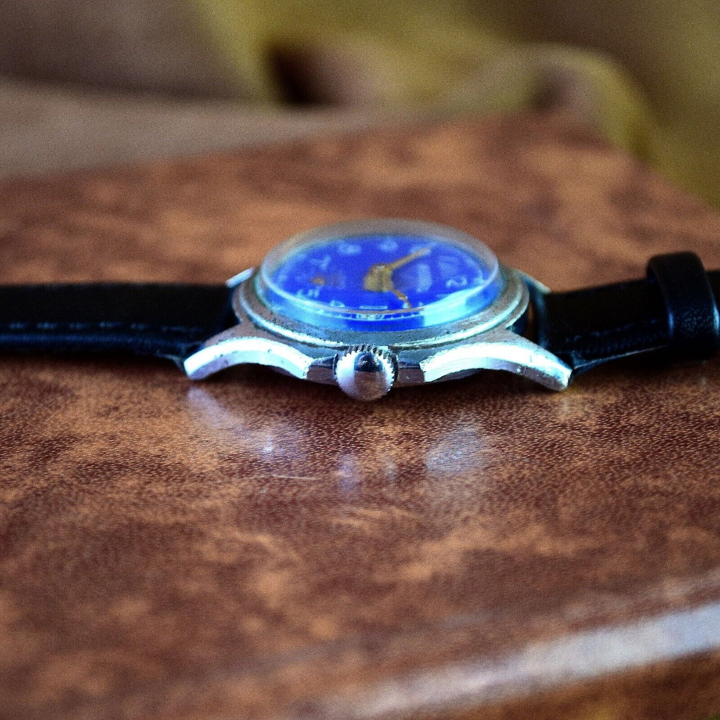 Soviet Wristwatch VOSTOK Mens Mechanical Vintage Watch Blue Dial Montre Homme