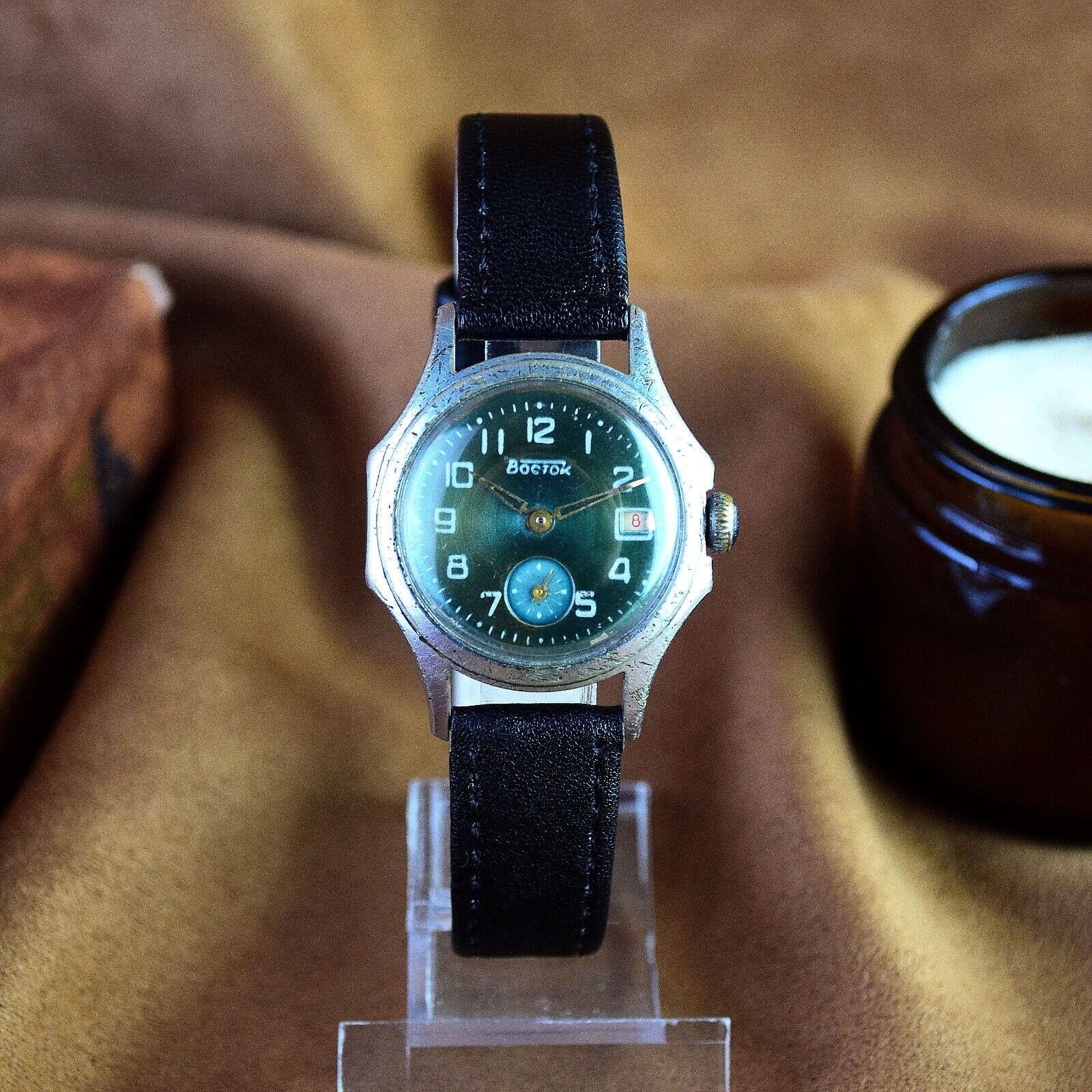 Soviet Wristwatch VOSTOK Mens Mechanical Vintage Watch Green Dial Montre Homme