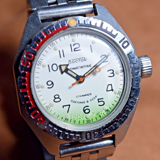 Soviet Wristwatch VOSTOK AMPHIBIAN Diver Military Watch Equipment Wostok USSR