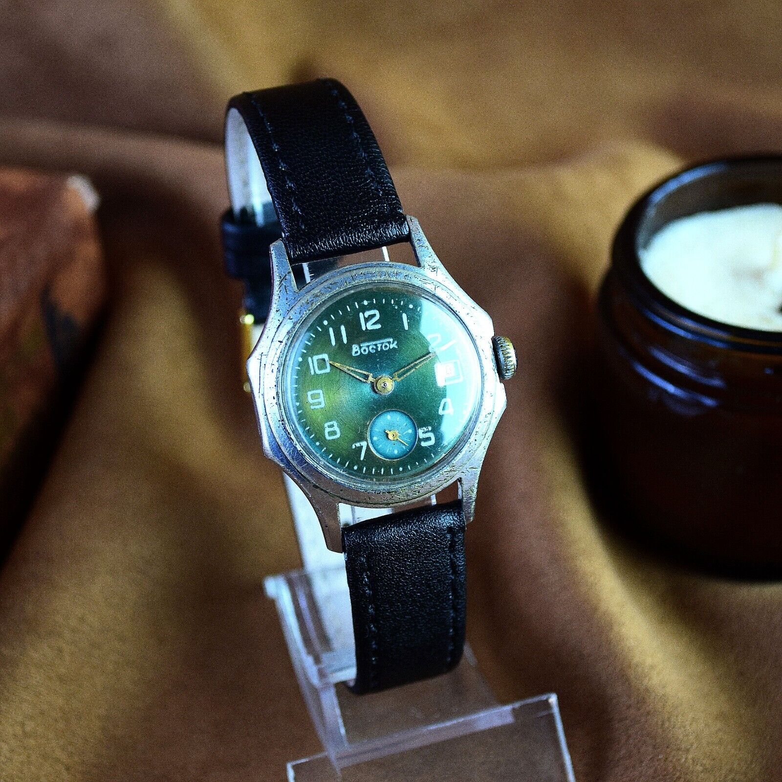 Soviet Wristwatch VOSTOK Mens Mechanical Vintage Watch Green Dial Montre Homme