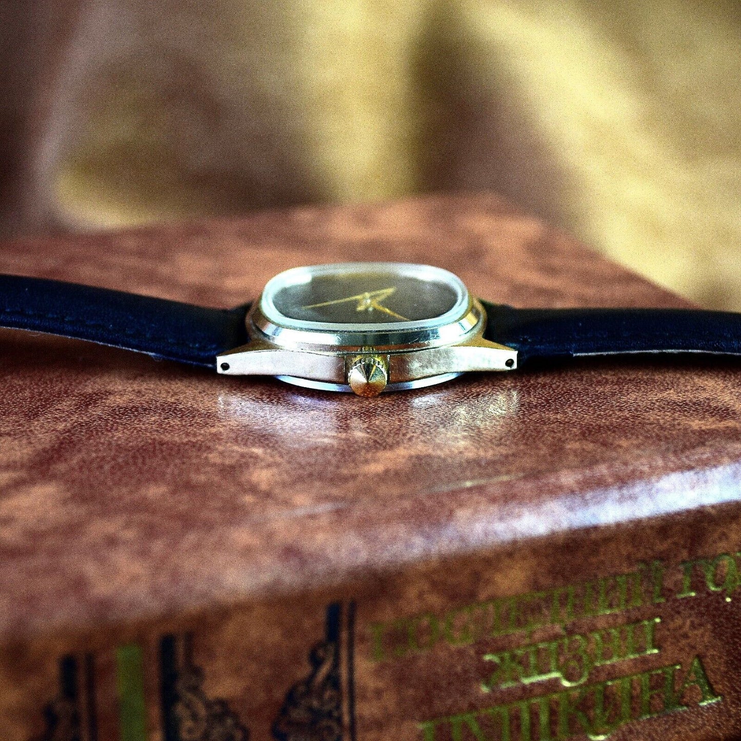 Soviet Wristwatch POLJOT 17 Jewels Mechanical Mens Watch Black Dial USSR Vintage