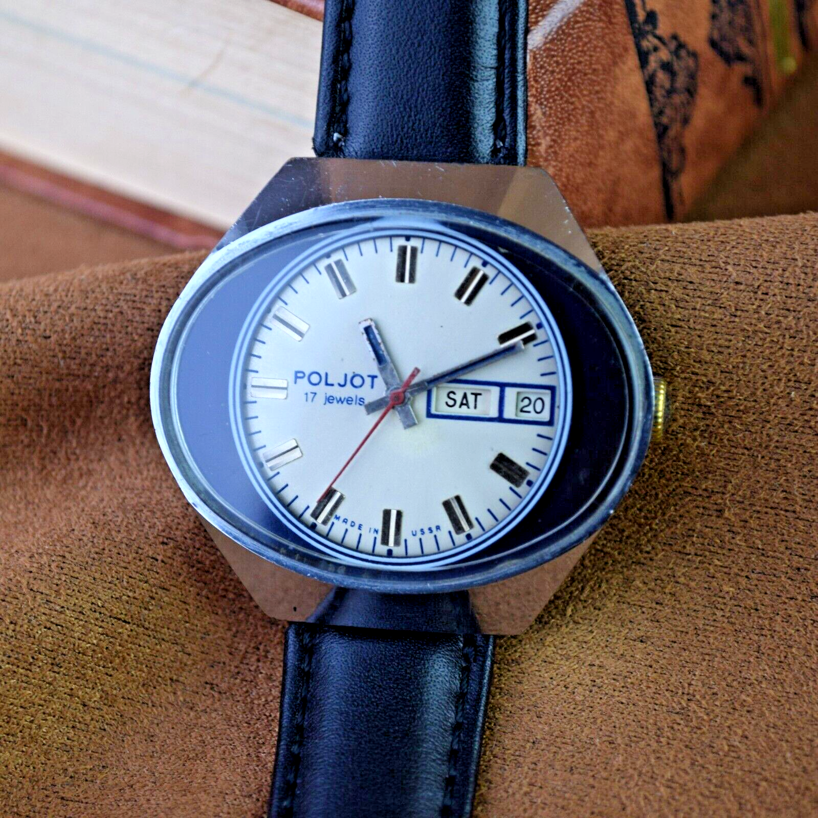 Vintage Soviet Watch POLJOT Stadium Fish Eye Calendar Mechanical USSR Mens Watch - Vintagecoua