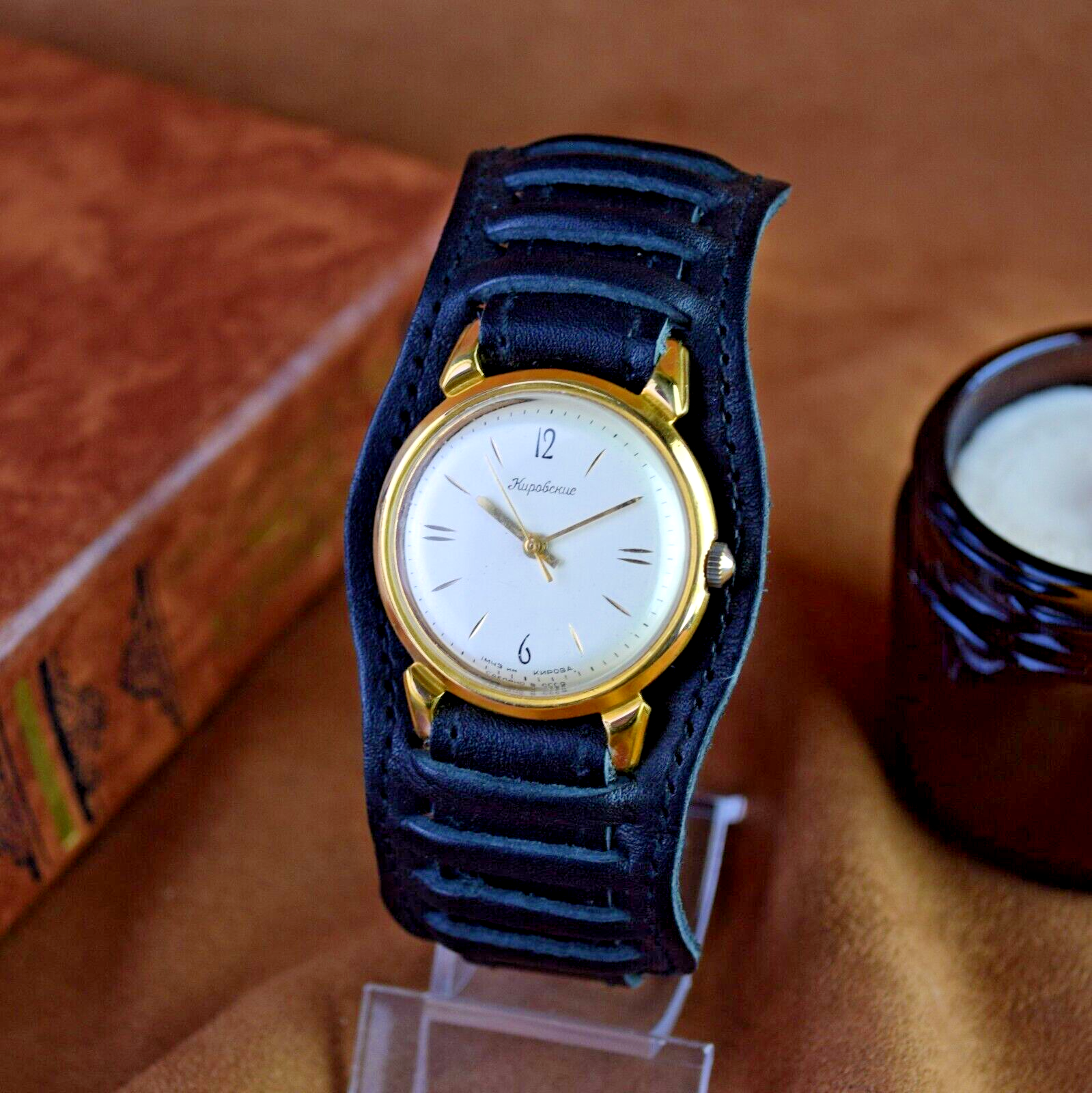 Soviet Wristwatch Kirovskie Rodina Poljot Watch Mechanical Watch 16 Jewels 1MChZ - Vintagecoua
