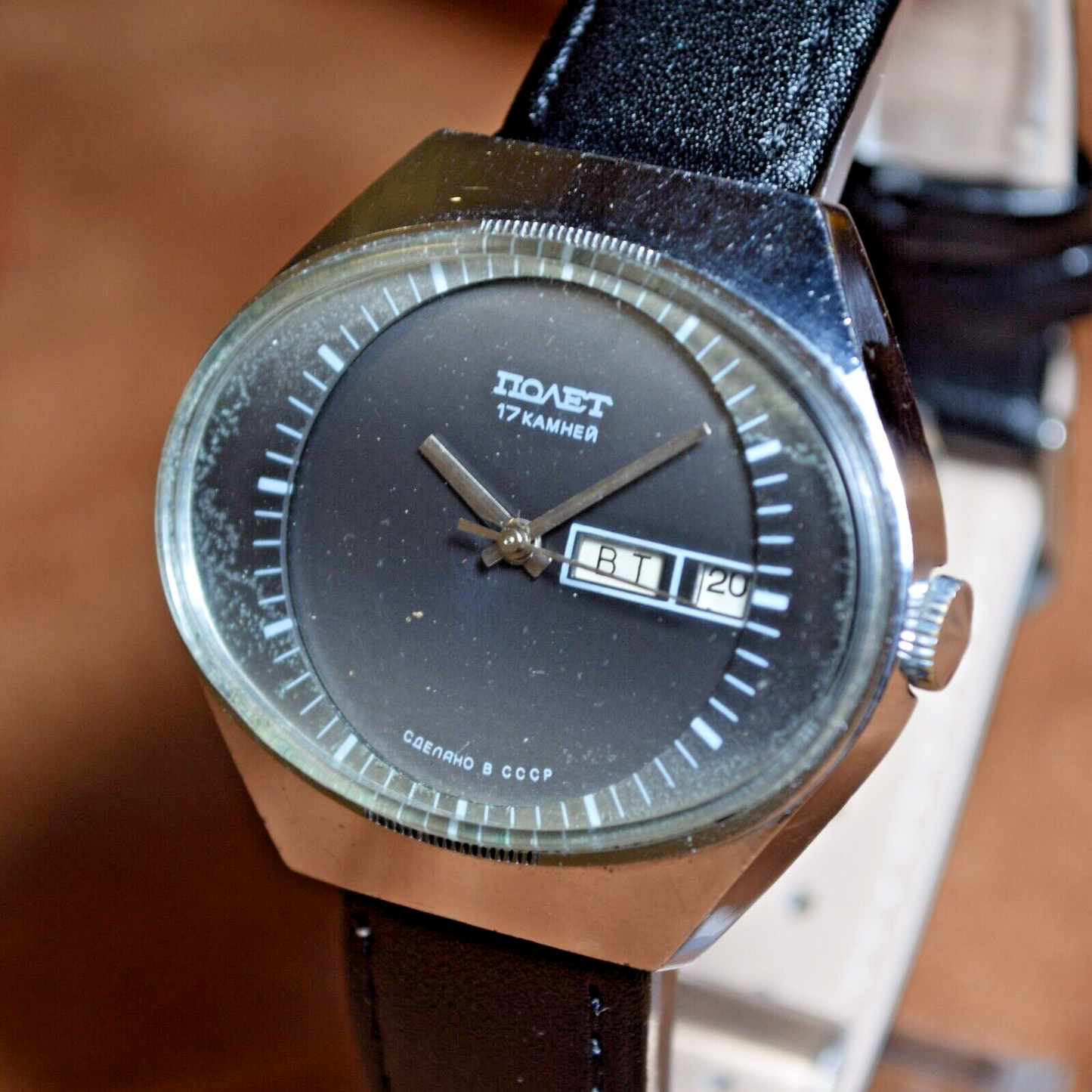 Vintage Soviet Watch POLJOT Stadium Fish Eye Calendar Mechanical USSR Mens Watch